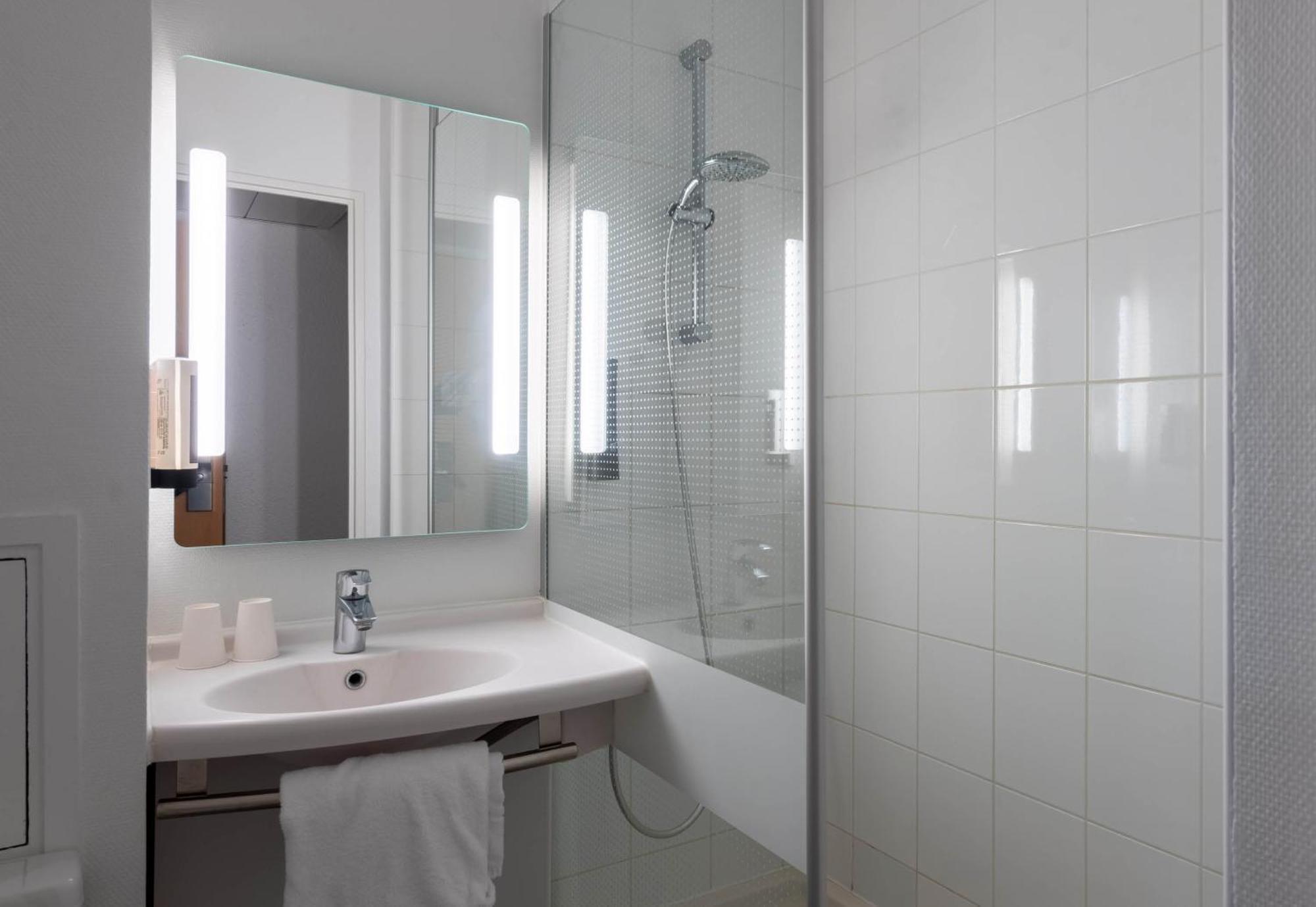 B&B Hotel Amiens Centre Cathedrale Bagian luar foto