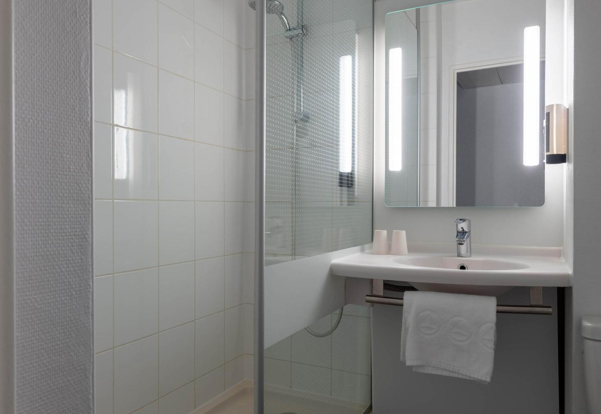 B&B Hotel Amiens Centre Cathedrale Bagian luar foto
