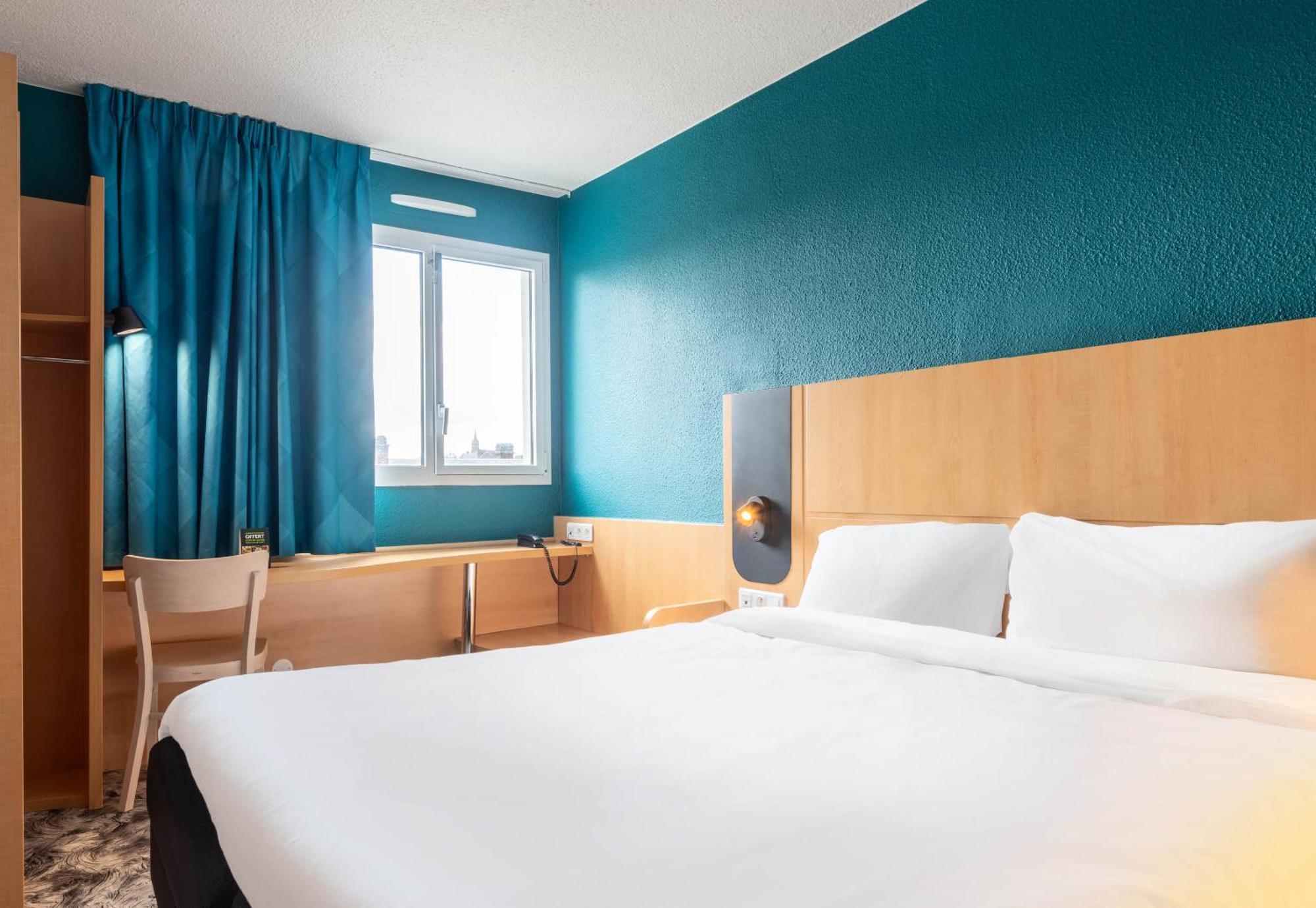 B&B Hotel Amiens Centre Cathedrale Bagian luar foto